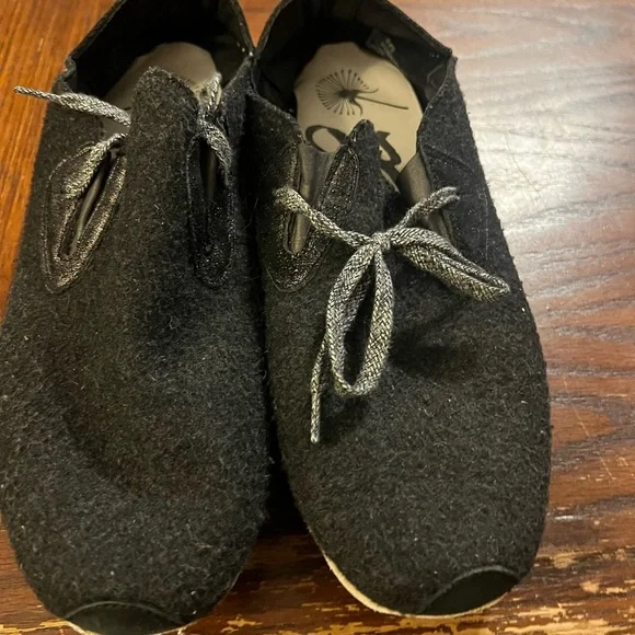 OTBT Black Women's Sneakers - Picture 1 of 6